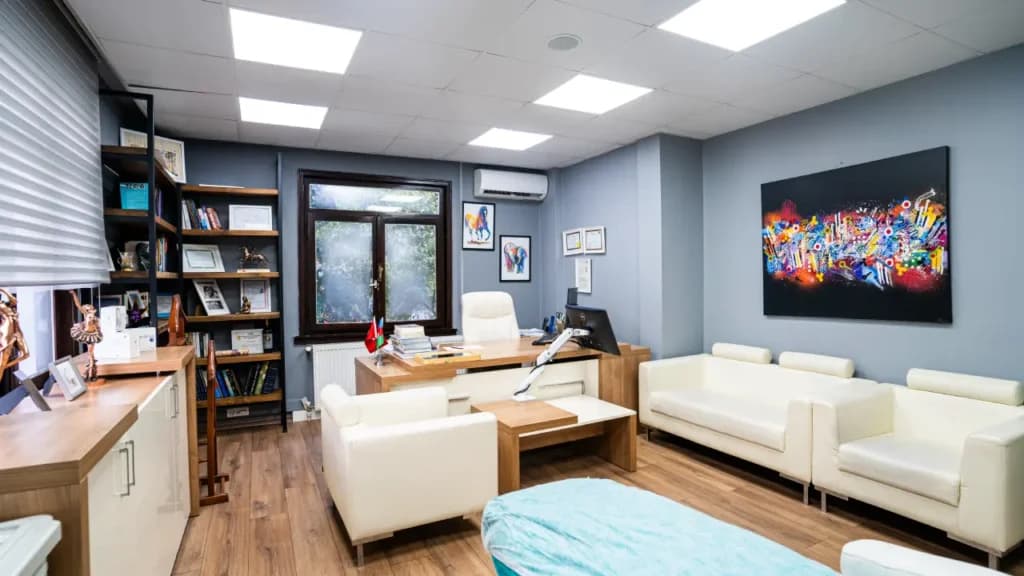 A consultation room at AKM Clinic, the featured provider for this campaign, in Istanbul
