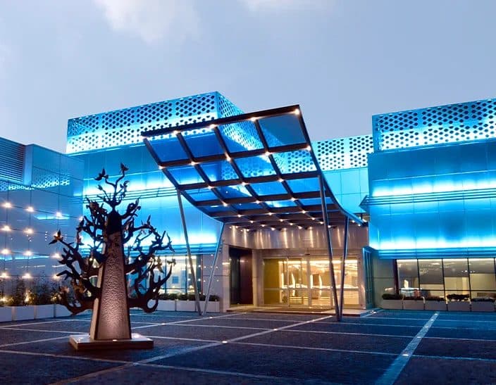Liv Hospital Ulus building exterior in Istanbul